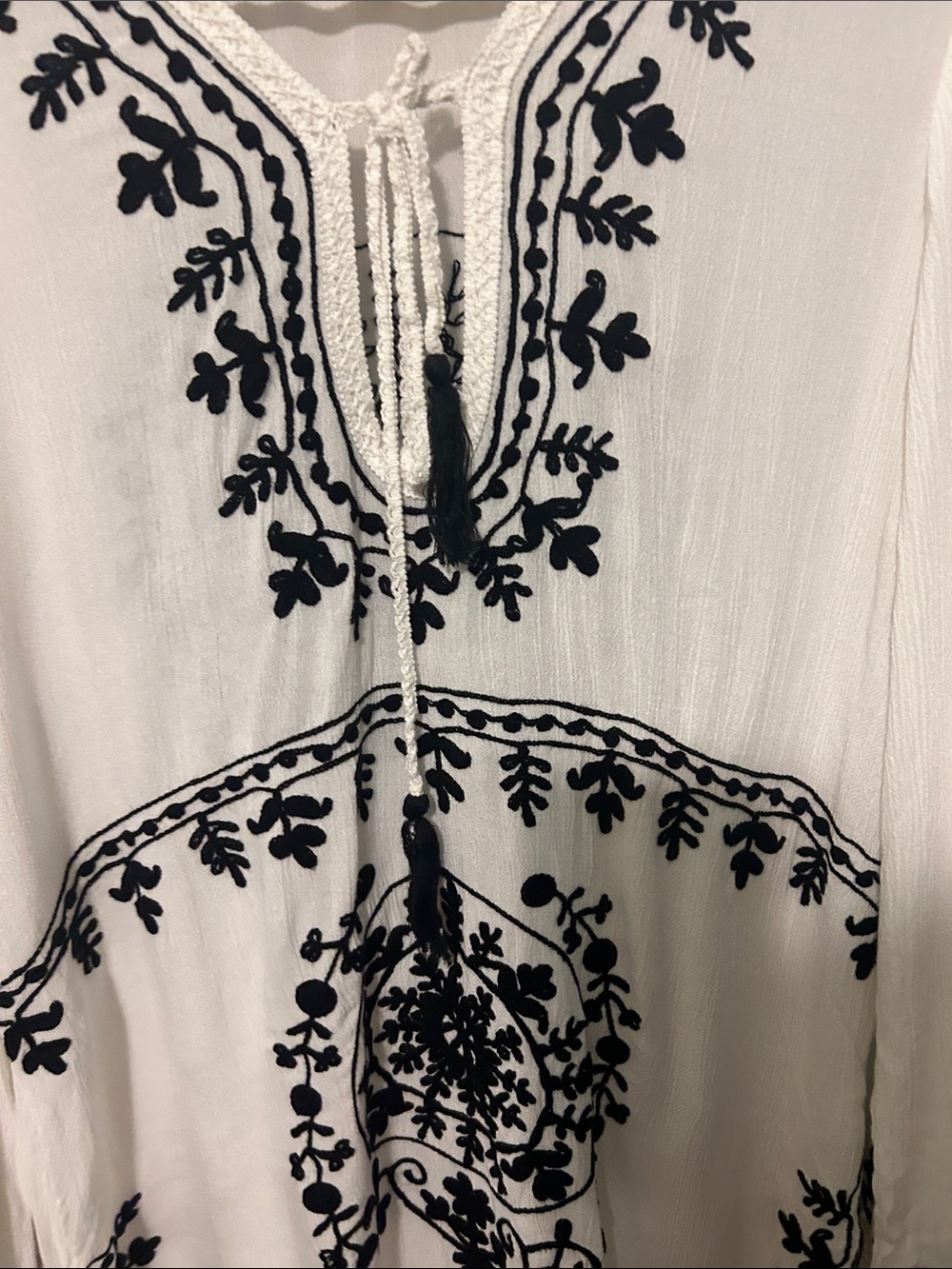 Embroidered White Tunic Top with Black Motif - Picture 5 of 6